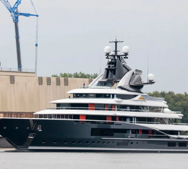 4 level yacht